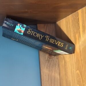 Story thieves book 1
